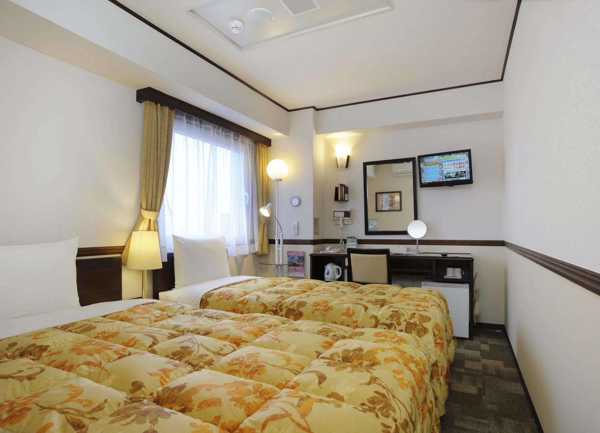Toyoko Inn Osaka Jr Noda Ekimae Екстер'єр фото