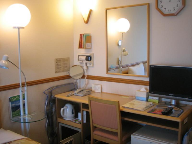 Toyoko Inn Osaka Jr Noda Ekimae Екстер'єр фото